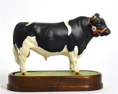 Lot 140 - Royal Worcester British Friesian Bull ";Terling Trusty";, model No. RW3746 by Doris Lindner, on...