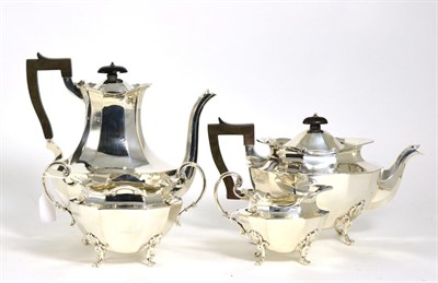 Lot 186 - An Edwardian silver four-piece tea set, by Manoah Rhodes & Son, London, 1905/06 (4)