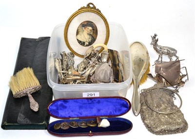 Lot 291 - A mixed group of assorted silver collectables and other items, to include: nine button hooks; a...