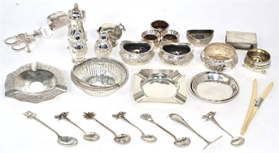 Lot 241 - Assorted silver and plated cruets, ashtrays and other small items, various dates and makers (qty)