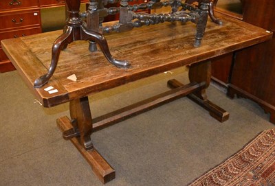 Lot 1221 - A 20th century oak refectory table