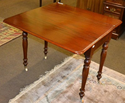 Lot 1284 - A Victorian mahogany Pembroke table