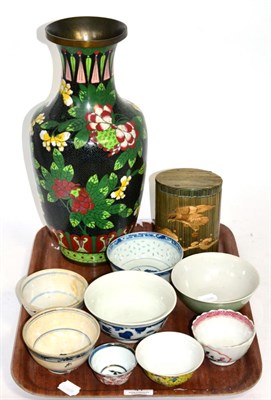 Lot 41 - A collection of Chinese tea bowls, a straw work tea caddy and a large cloisonne vase