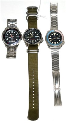 Lot 59 - Three Seiko wristwatches, two with quartz movement and an automatic movement (3)