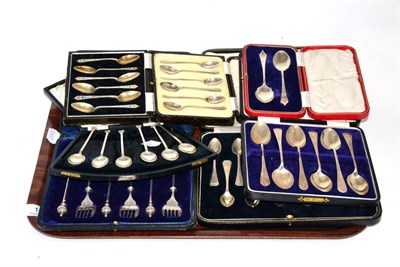 Lot 118 - A group of cased silver teaspoons including a set of twelve, a set of six seal topped examples,...