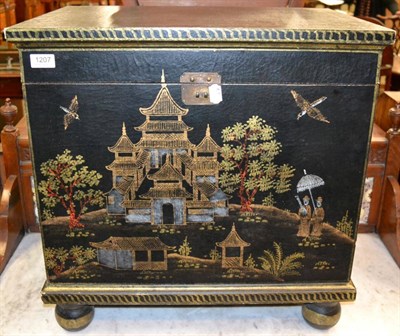 Lot 1207 - Regency style black painted and gilt decorated hinged box, decorated with Oriental figures