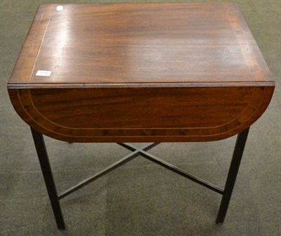 Lot 1256 - Georgian mahogany cross banded Pembroke table