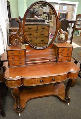 Lot 1273 - A Duchess dressing table