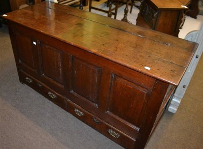 Lot 1279 - Late George III oak mule chest with hinged lid and two frieze drawers