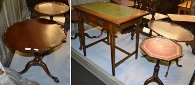 Lot 1286 - Arts & Crafts oak side table with green leather top and four reproduction wine tables