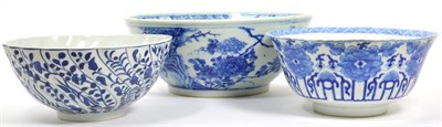 Lot 12 - Three Chinese blue and white bowls