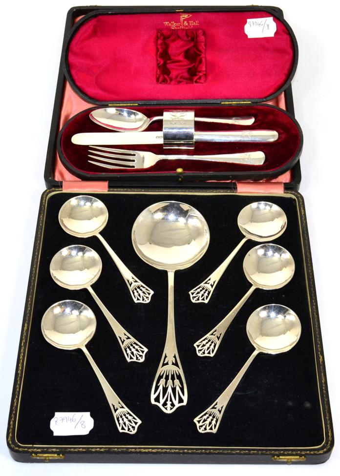 Lot 15 - Set Art Deco silver spoons, Lanson Ltd, Birmingham 1920, in a fitted case; and a silver Christening