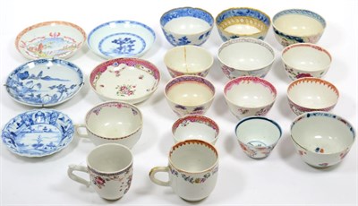 Lot 229 - A quantity of 18th and 19th century Chinese tea bowls, tea cups and saucers including a blue...