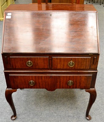 Lot 1159 - An early 20th century mahogany bureau