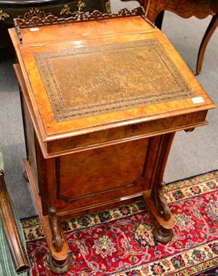 Lot 1328 - Victorian walnut veneered Davenport