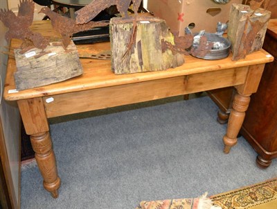 Lot 1158 - A pine kitchen table