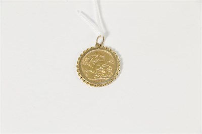 Lot 330 - Edward VII 1909 sovereign in a 9 carat gold frame, as a pendant