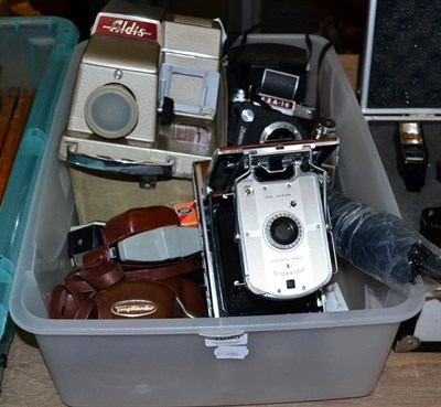 Lot 1095 - Mixed cameras