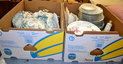 Lot 1153 - A Victorian Alfred Meakin part dinner service with various other ceramics (two boxes)