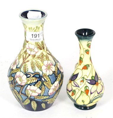 Lot 191 - A modern Moorcroft pottery Harwoods Lane pattern vase, designed by C.E.Sneyd, numbered 40/75, 21cm