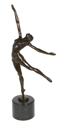 Lot 202 - An Art Deco style bronze figure of a dancer
