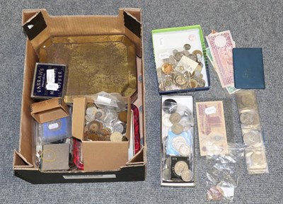 Lot 292 - A box of coins including kilo ware etc