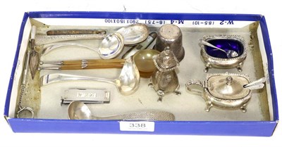 Lot 338 - A selection of silver items including: a mdopern silver spoon by Brian Fuller, London 1977; a three