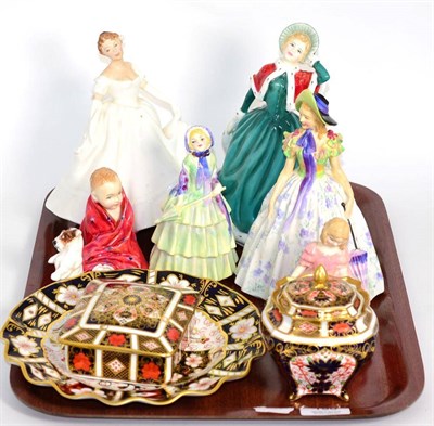 Lot 198 - A group of seven Royal Doulton figures together with three pieces of Royal Crown Derby Imari