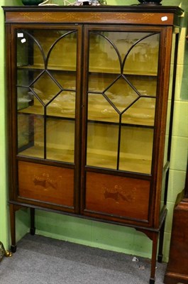 Lot 1240 - An Edwardian mahogany inlaid display case