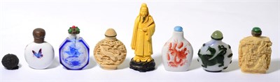 Lot 117 - A group of Chinese snuff bottles