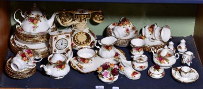 Lot 161 - A quantity of Royal Albert Old Country Roses ceramics including tea and dinner wares, a...