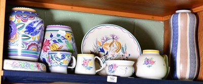 Lot 162 - A shelf of various Poole pottery