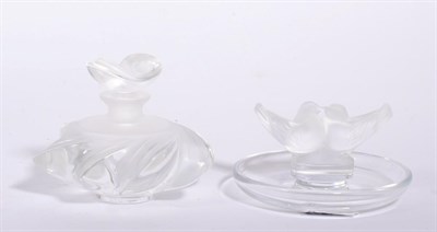 Lot 190 - A Lalique scent bottle, together with a Lalique pin dish surmounted by two love birds
