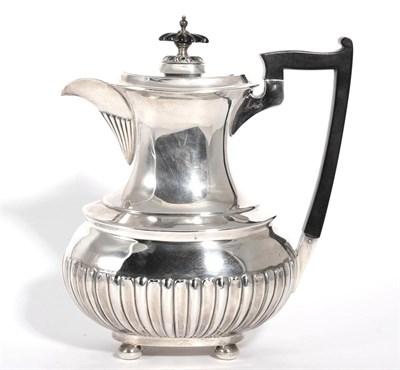 Lot 192 - A Walker & Hall silver teapot
