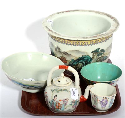 Lot 245 - Five pieces of Chinese famille rose porcelain