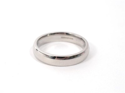 Lot 278 - A platinum band ring, finger size N1/2