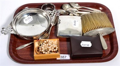 Lot 387 - A small quantity of jewellery, silver and silver plate