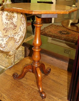 Lot 1242 - Tripod table