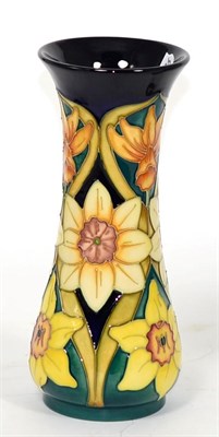 Lot 200 - Moorcroft pottery Daffodil 364/8 vase painted by Wendy Mason and tube lined by Marie...