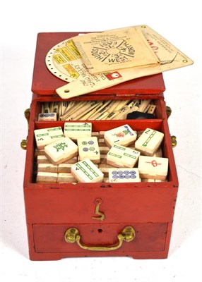 Lot 131 - Bamboo and bone Mahjong set in lacquered case