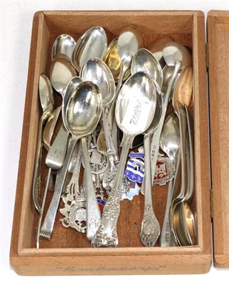 Lot 339 - A quantity of silver teaspoons