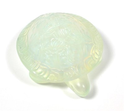 Lot 193 - A Lalique model of a turtle