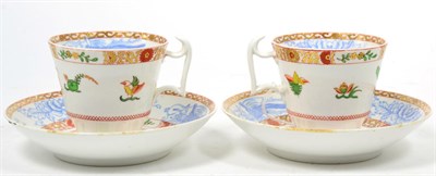 Lot 261 - A pair of Spode tea cups and saucers, 19th century