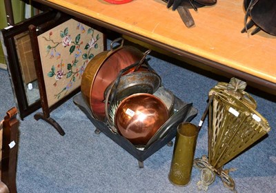 Lot 1143 - A quantity of copper and brass fireside and other implements