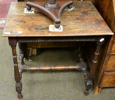 Lot 1364 - An 18th century oak side table