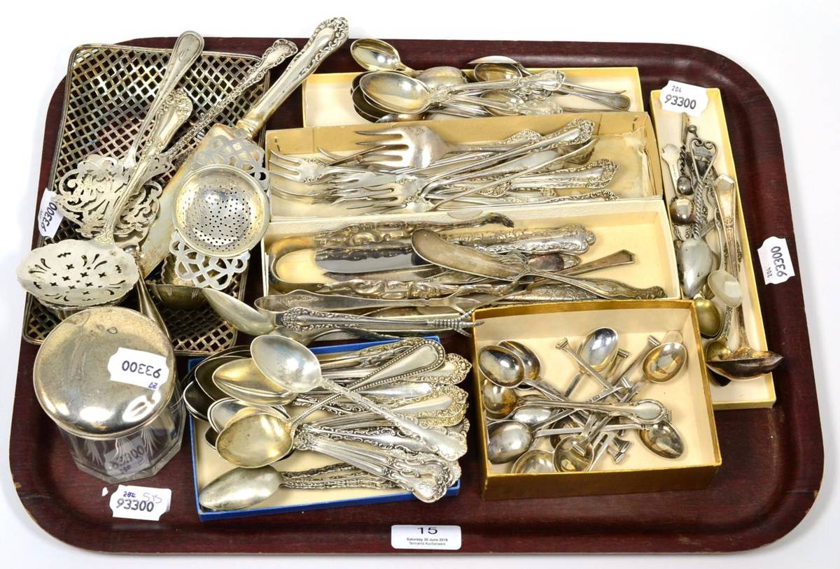 Lot 15 - ~ A quantity of American and English silver and silver plated flatware, mostly teaspoons, etc