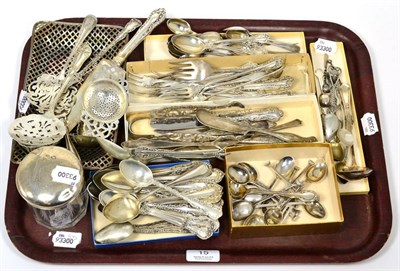 Lot 15 - ~ A quantity of American and English silver and silver plated flatware, mostly teaspoons, etc