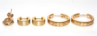 Lot 118 - Three pairs of 9 carat gold earrings, comprising two pairs of hoop earrings and a pair of knot stud