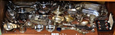 Lot 266 - A quantity of assorted silver plated items, including Old Sheffield Plate snuffers trays; kettle on