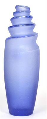 Lot 286 - A modern Lalique blue glass Cebu vase, signed Lalique France, 18cm (boxed)